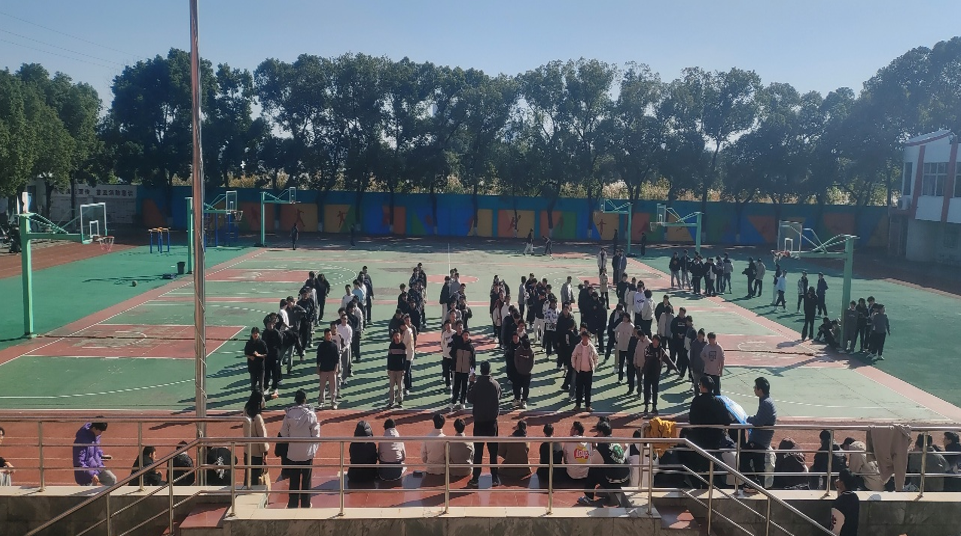 凝心聚力，绳聚荣光 ---机械工程学院拔河比赛圆满落幕