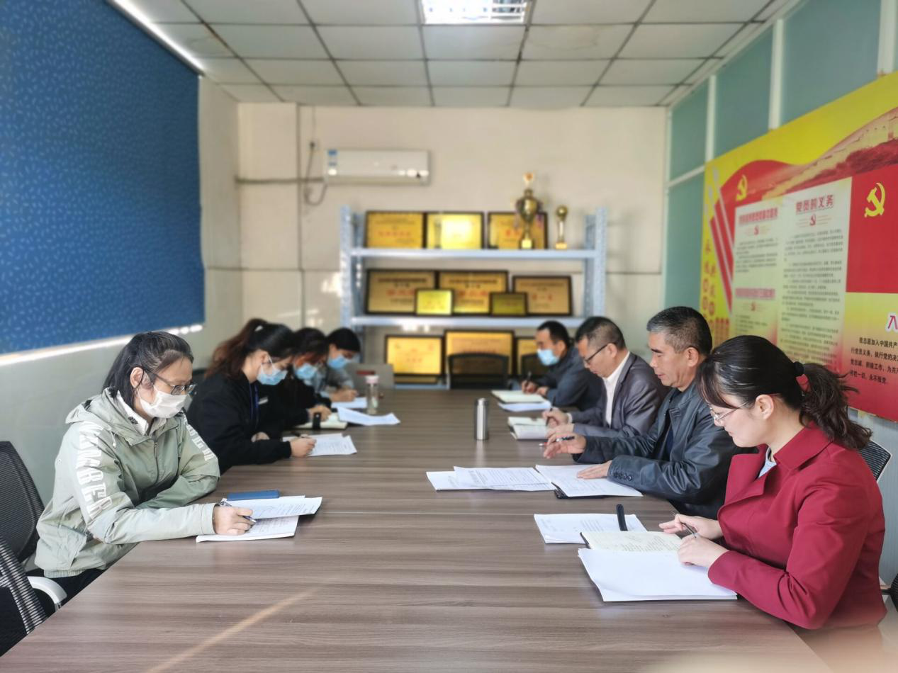 马克思主义学院召开思政工作研讨会