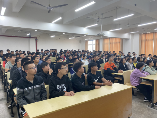 基础教学部举办“一事一业，精益求精”讲座