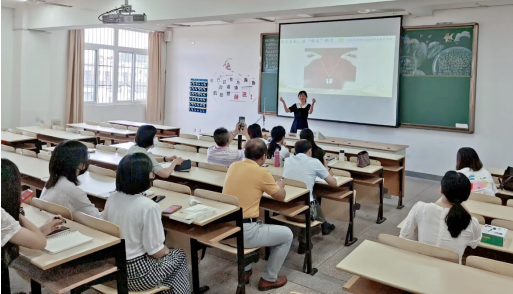 理化教研室为迎接评估工作开展试讲活动