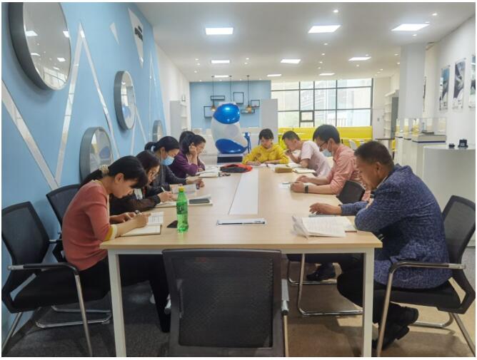 组织学习“中国共产党的伟大革命精神”